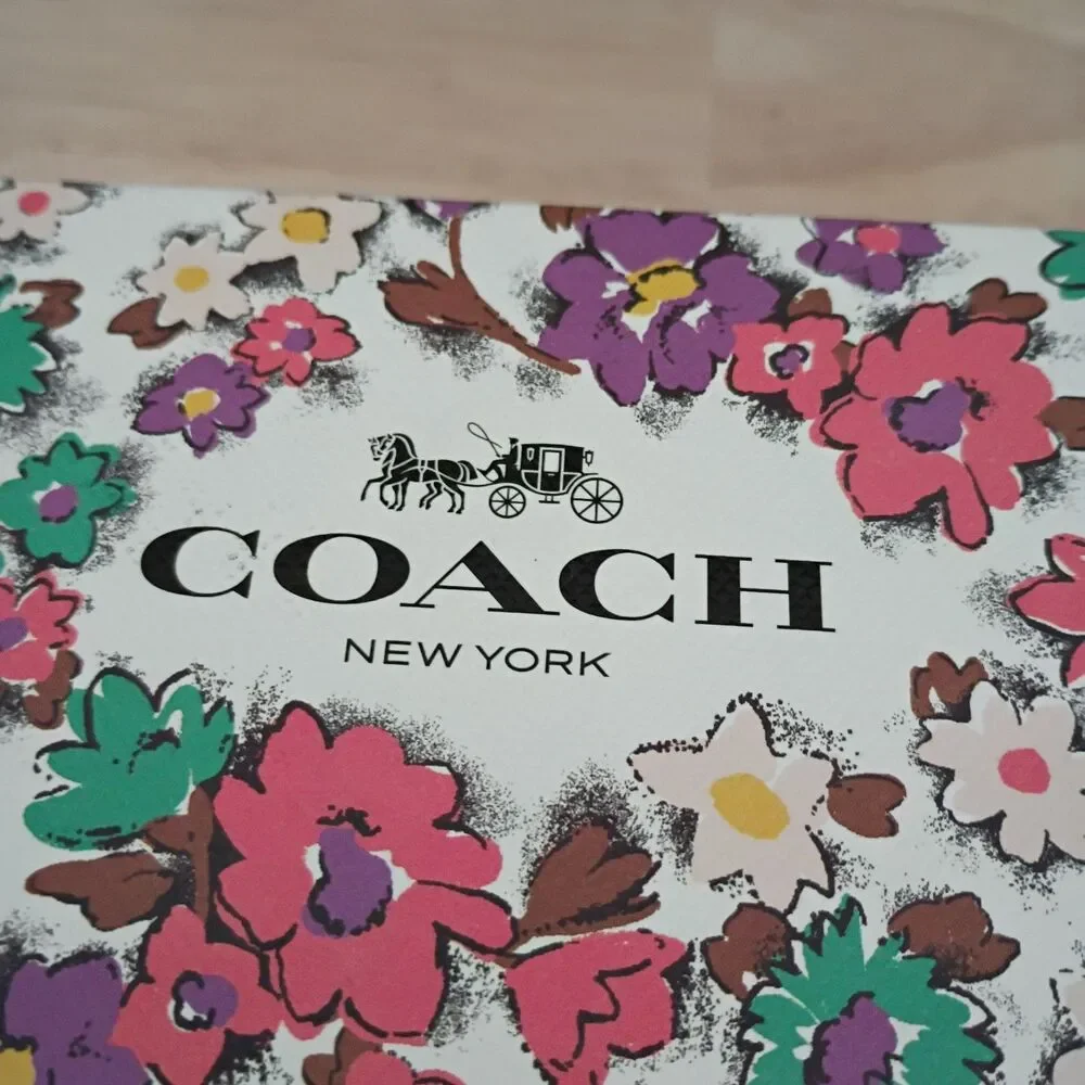 NEW Coach GIFT BOX ONLY Glasses/Sunglasses (gift box only) Colorful